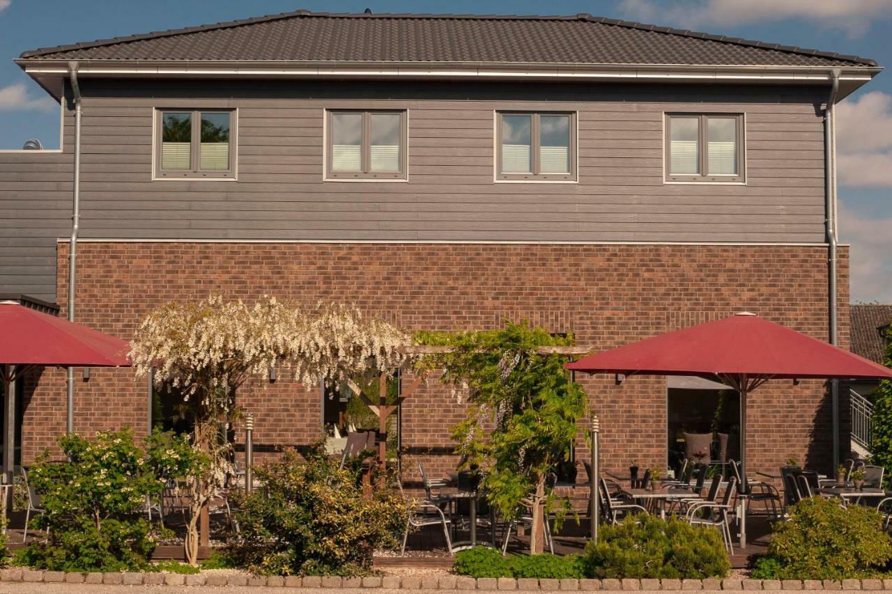 Schlueter Hotel & Restaurant Wankendorf Exteriör bild